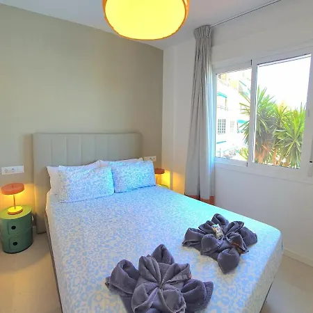 Sunshine Blue Skies And Seaview 2 Bedroom Apartment Seasonal Pool Free Wifi And Dedicated Workspace By Namaste Elite Torremolinos