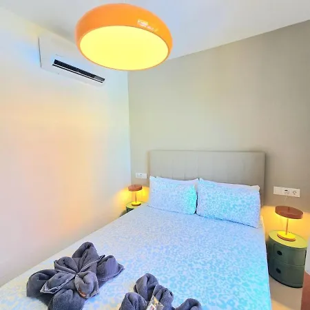 Appartement Sunshine Blue Skies And Seaview 2 Bedroom Apartment Seasonal Pool Free Wifi And Dedicated Workspace By Namaste Elite *