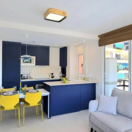 Sunshine Blue Skies And Seaview 2 Bedroom Apartment Seasonal Pool Free Wifi And Dedicated Workspace By Namaste Elite Appartement *