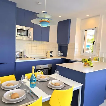Sunshine Blue Skies And Seaview 2 Bedroom Apartment Seasonal Pool Free Wifi And Dedicated Workspace By Namaste Elite Appartamento *